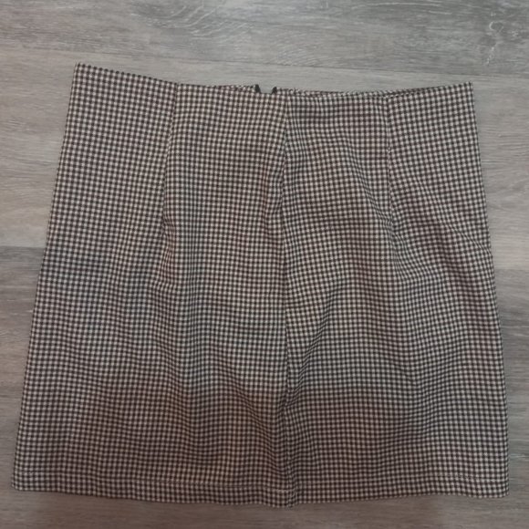 Plaid Skirt - Picture 1 of 2